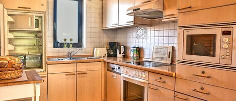 Ferienhaus, 2 Schlafzimmer, Terrasse, Gartenblick | Eigene Küche