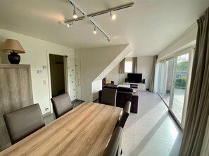 House | Dining