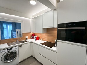 Apartment | Private kitchen - Apartment in Nieuwpoort With Sea Views (Nieuwpoort)