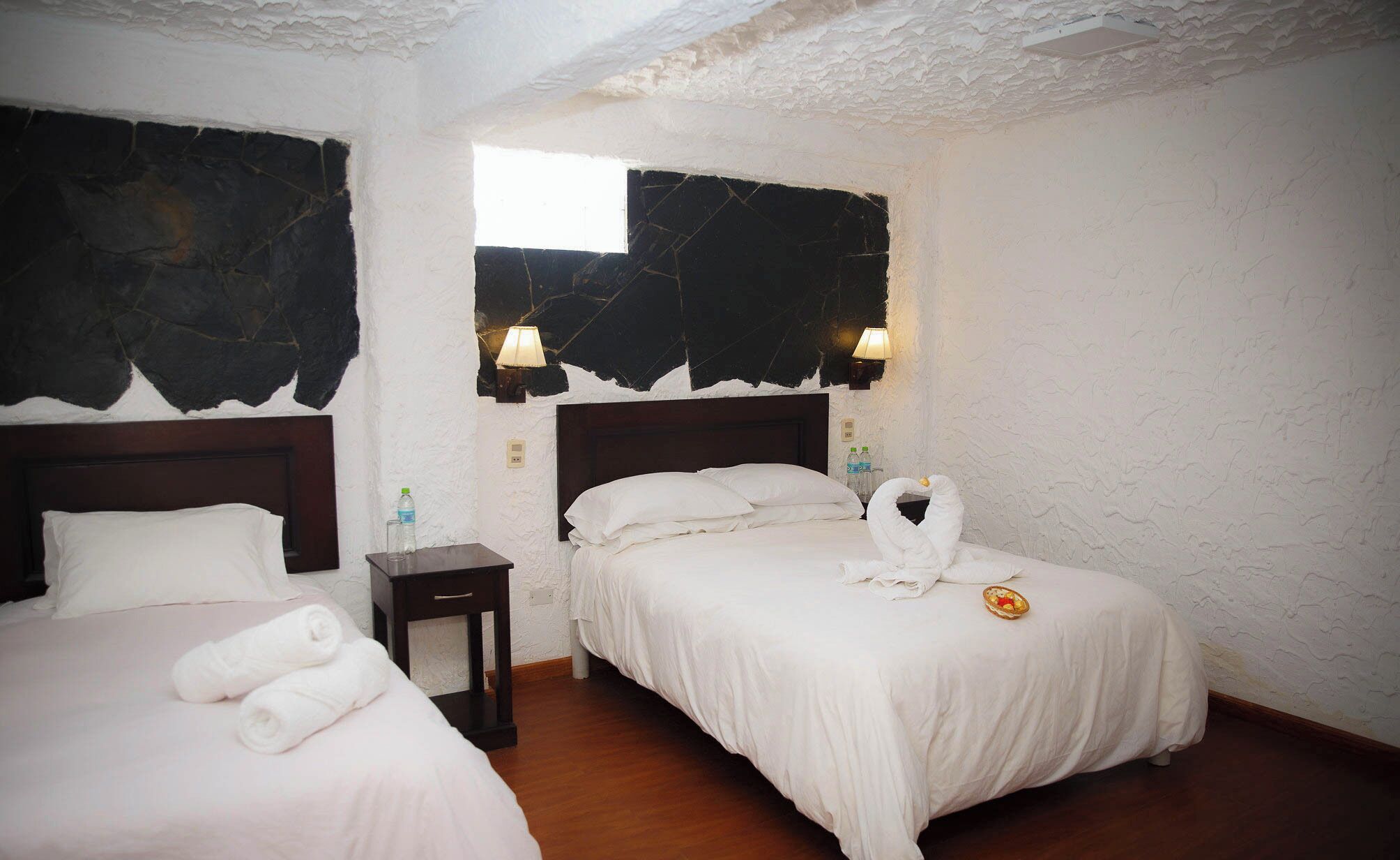 Twin Room, Non Smoking, Private Bathroom | Down duvets, free WiFi