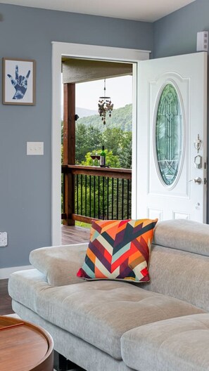 Smart-tv och eldstad