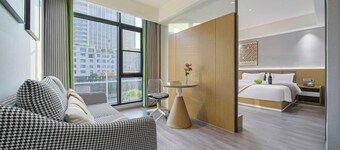 Jianshi Night Pearl Holiday Hotel (Traditional Chinese Medicine Hospital Branch)