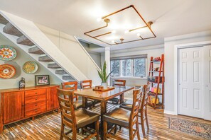 Dining - Boat Slip & Pools: Waterfront Osage Beach Condo! (Osage Beach)