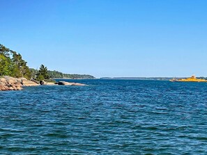 House | Beach - 4 Person Holiday Home in Graso (Gräsö)