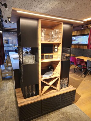 House | Dining