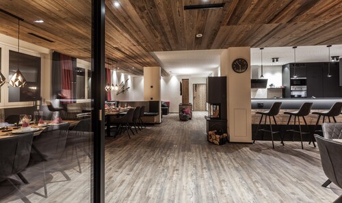 Chalet in Zillertal Near Ski Slopes & Whirlpool