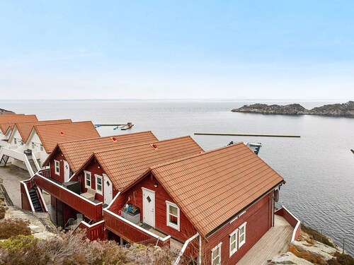 6 Person Holiday Home in Hellesoy-by Traum