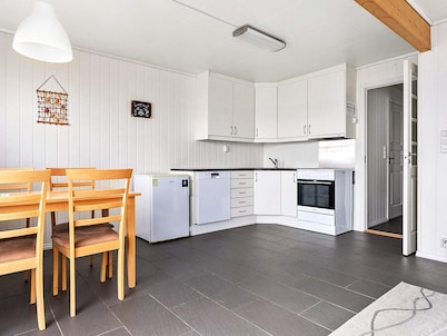 6 Person Holiday Home in Hellesoy-by Traum