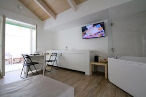 1 chambre, fer et planche à repasser, Wi-Fi, draps fournis