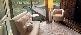 Mr. Swanky Mid Modern Century /5 Decks/190" 4K Screen