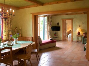 Apartment | Dining