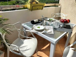 Outdoor dining - Apartament Miramar.125 M2,4 Pers. Garage Prive .1,5km Plage (Miramar)