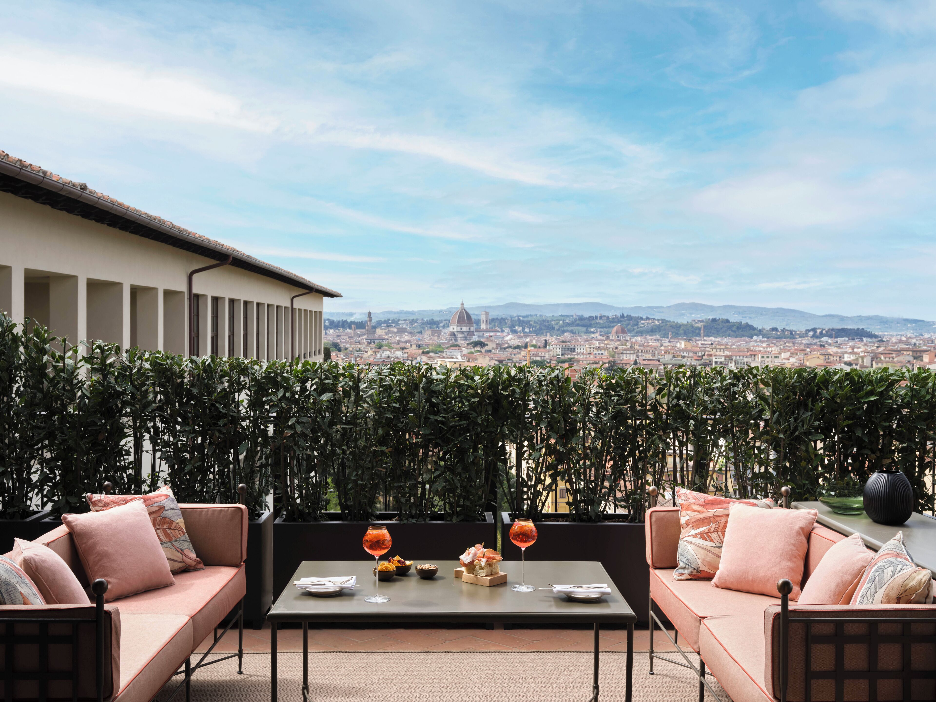 Suite (dei Gigli) | Premium bedding, minibar, in-room safe, blackout drapes