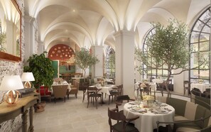 2 restaurants, breakfast served
