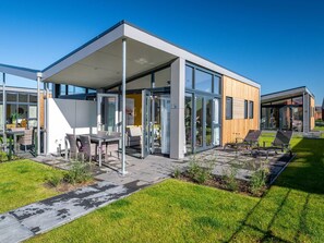 House | Exterior - Modern Chalet With Dishwasher, in Friesland (Akkrum)