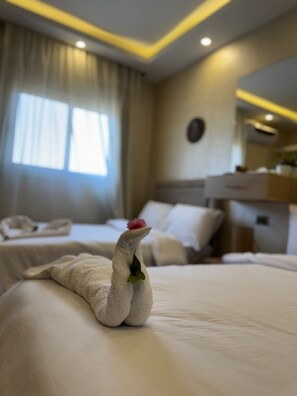 Superior Double Room | Minibar, desk, free WiFi - Pyramids Era View (Giza)