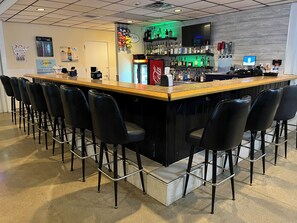 بار (في المنشاة)