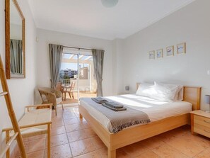 Room - Holiday Home With Garden and Private Pool (Lagos)