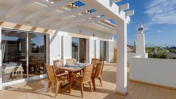 House | Dining