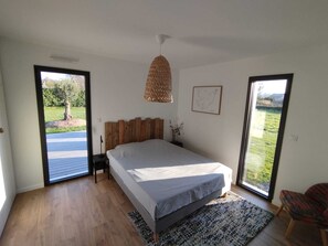 3 室のベッドルーム、旅行用ベビーベッド、WiFi (無料)