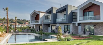 Back Sea Cunda Apart Otel