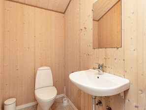 House | Bathroom - 10 Person Holiday Home in Fjerritslev (Fjerritslev)