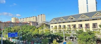 Qianxun Intelligent Hotel Haiyisu (Qibala International Resort)