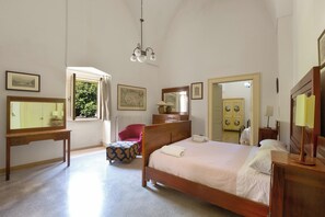 3 habitaciones, tabla de planchar con plancha y wifi 