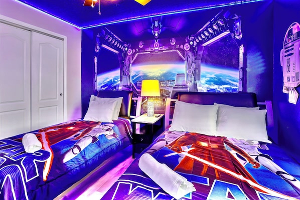 5 bedrooms, iron/ironing board, WiFi, bed sheets