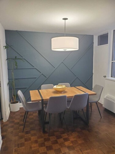 Chic Yorkville Retreat: Stylish Comfort in the Heart of Toronto