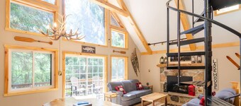 Walk to Lake Harmony l FREE Beach Access l Hot Tub