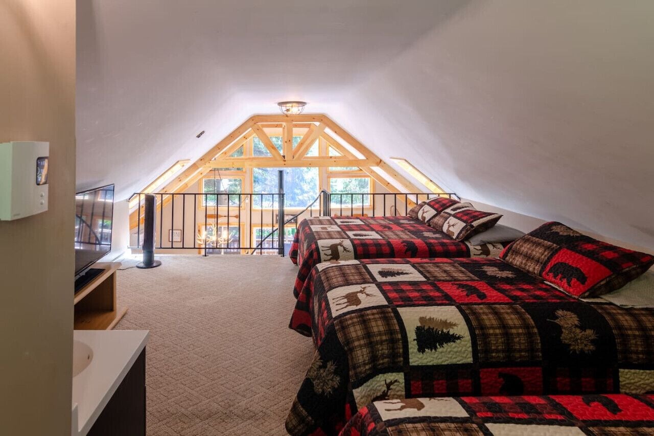 5 bedrooms, desk, iron/ironing board, free WiFi