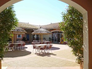 Outdoor dining - House of 45 m2 with garden and pool in Barcarès (Le Barcarès)
