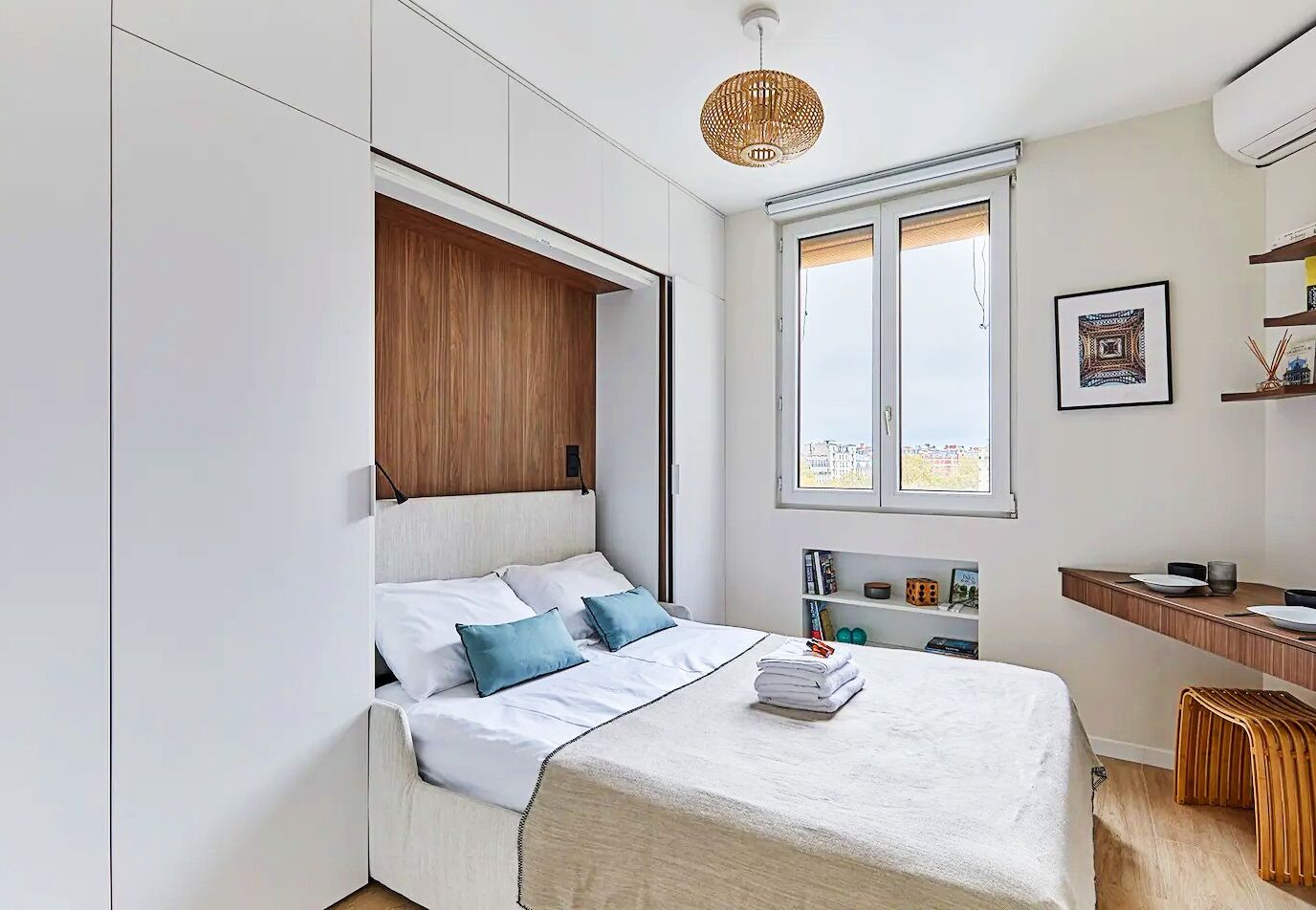 1 habitación, tabla de planchar con plancha, wifi gratis y ropa de cama 