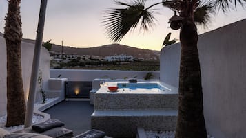 Deluxe Suite, Private Pool, Garden View | Balcony view