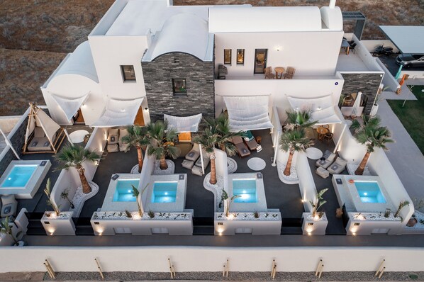 Exterior - Aja Retreat Luxury Suites (Santorini)