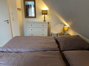 1 makuuhuone, silitysrauta/-lauta, vauvan matkasänky, ilmainen Wi-Fi