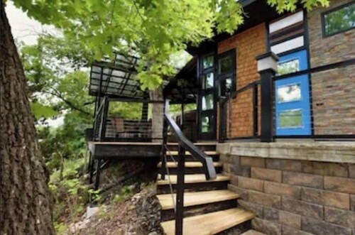 Cozy Cabin on the Lake! Sleeps 2 @ Jacks Shack!