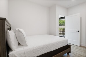 5 Schlafzimmer, Bügeleisen/Bügelbrett, WLAN, Bettwäsche