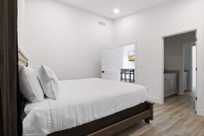 5 Schlafzimmer, Bügeleisen/Bügelbrett, WLAN, Bettwäsche