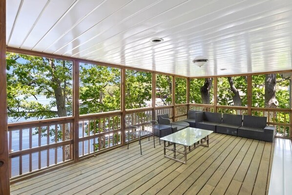 Property grounds - Sleeps 16 Stay & Play at Backwater Jacks! Private! (Osage Beach)