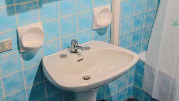 Dusche, Bidet, Toilettenpapier