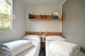 3 bedrooms, free WiFi, bed sheets - La Risacca Family Camping Village Lodge Deluxe Family for 6 people (Porto St. Elpidio)