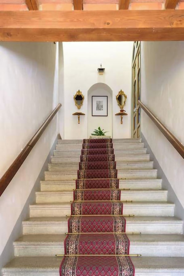 Staircase - Palazzo Ninci (Civitella in Val di Chiana)