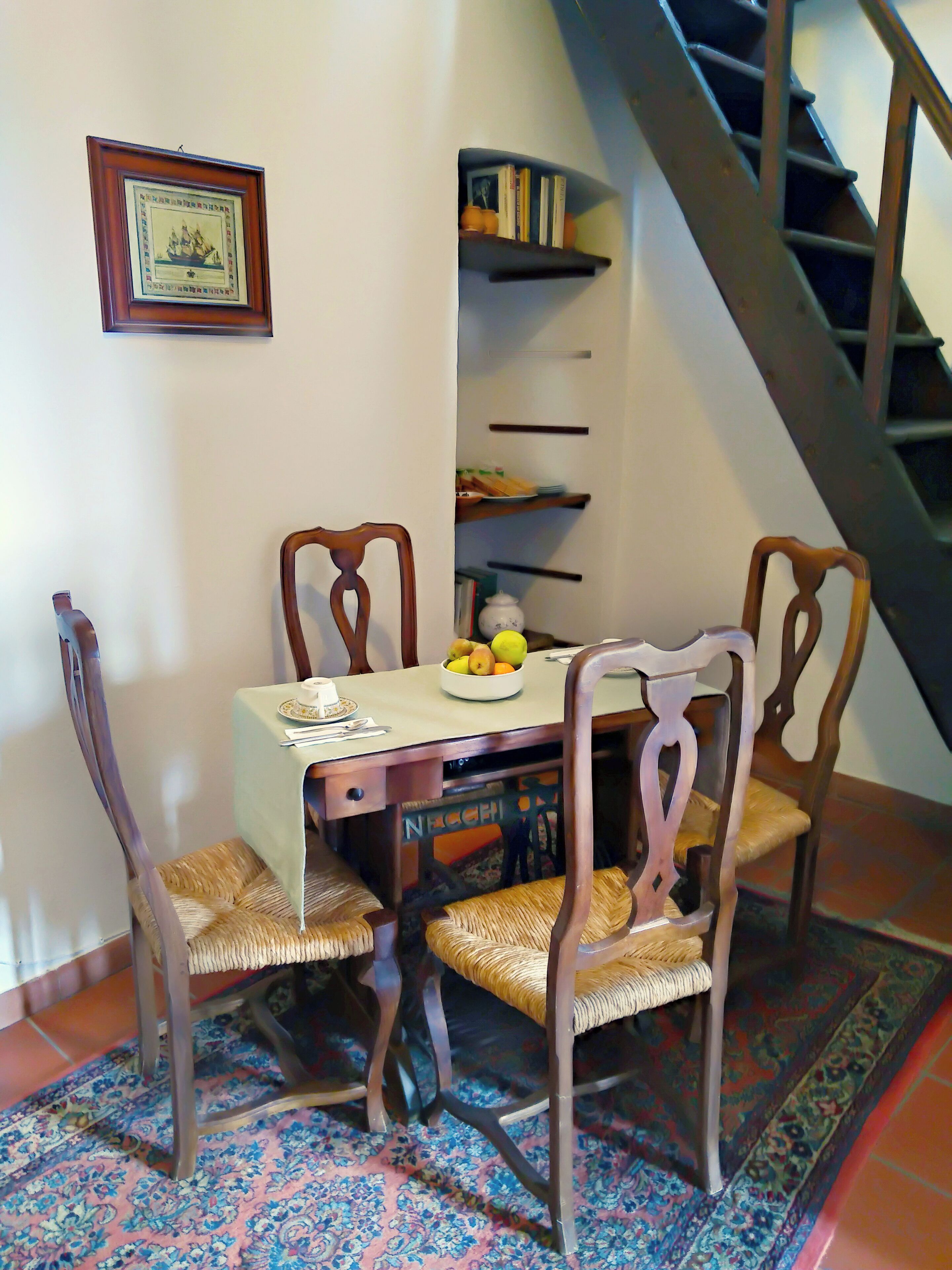 Panoramic-Vierbettzimmer, Talblick | Minibar (mit einigen kostenlosen Artikeln), individuell dekoriert