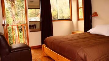 Triple Room, Mountain View | Free WiFi, bed sheets