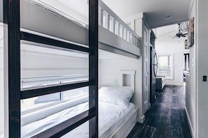 1 bedroom, in-room safe, free WiFi