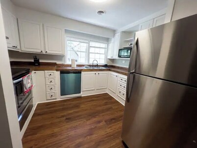 Lake Lodge - 2 bed / 2 bath Cabin 