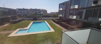 A 5 Minutos da Praia. Apartamento com Piscina