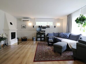 House | Living area - 4 Person Holiday Home in Visby (Visby)
